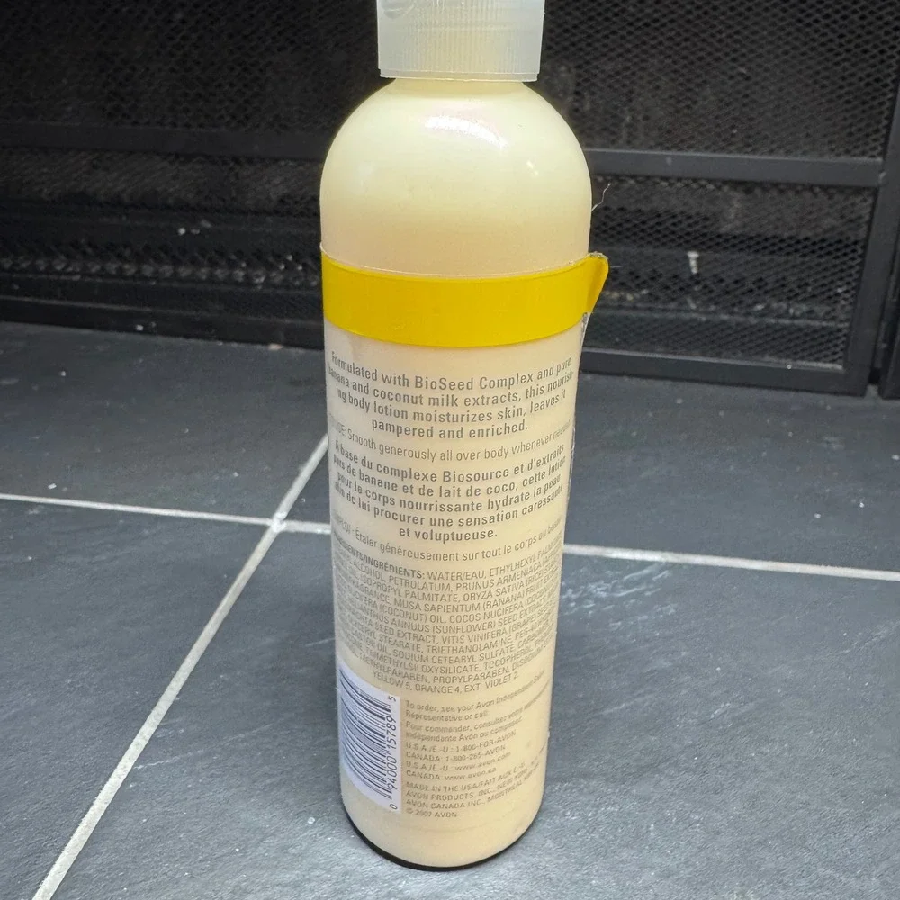 Avon Naturals Banana & Coconut Milk Body‎ Lotion 8.4oz Vintage 2007 Discontinued